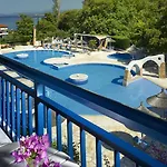 Acrotel Athena Pallas & 5* Elia Nikitis