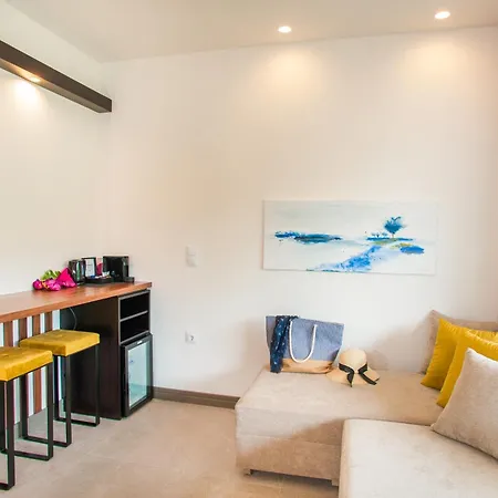 Acrotel Athena Pallas & 5* Elia Nikitis