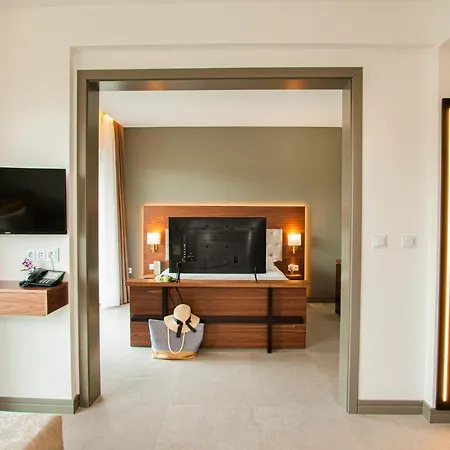 Hotel Acrotel Athena Pallas & 5*