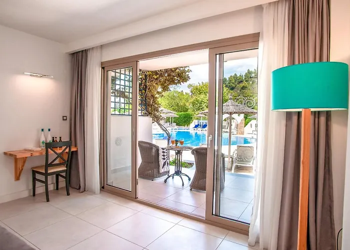 Acrotel Athena Pallas & Hotel Elia Nikitis