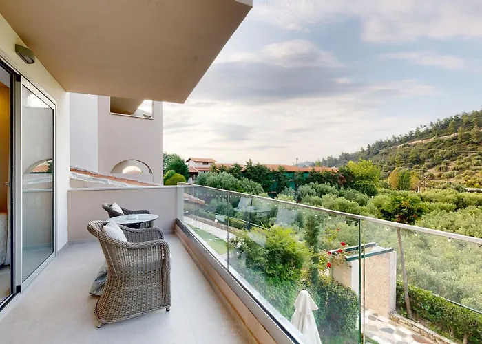 Acrotel Athena Pallas & Hotel Elia Nikitis