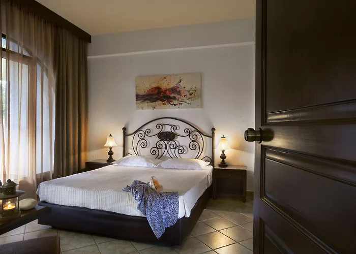 Hotel Acrotel Athena Pallas & Elia Nikitis