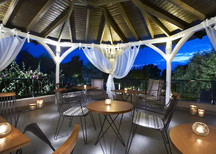 Hotel Acrotel Athena Pallas & Elia Nikitis