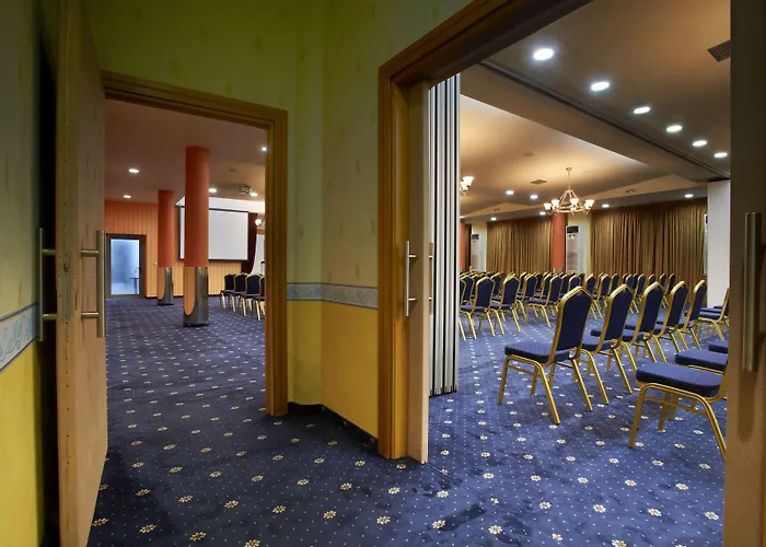 Acrotel Athena Pallas & Ξενοδοχείο Ελιά