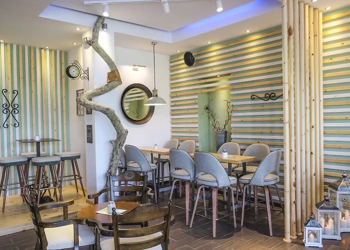 Acrotel Athena Pallas & Hotell Elia Nikitis