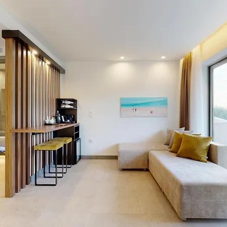 Hotel Acrotel Athena Pallas & Elia Nikitis