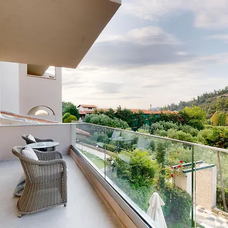 Acrotel Athena Pallas & Hotel Elia Nikitis
