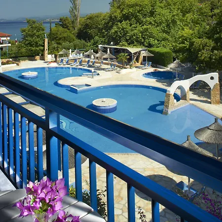 Acrotel Athena Pallas & 5* Elia Nikitis